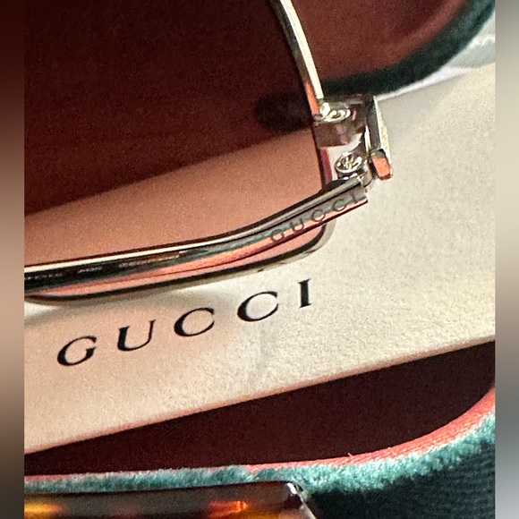 GUCCI  Square Sunglasses - Picture 13 of 13